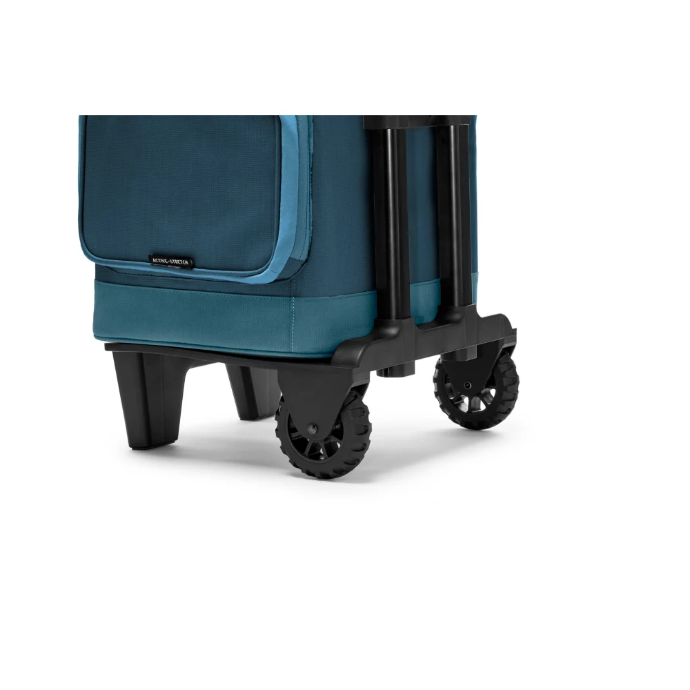 Coleman SPORTFLEX™ 42-Can Soft Cooler With Wheels, Ocean 9 Coleman SPORTFLEX™ 42-Can Soft Cooler With Wheels, Ocean - Image 7